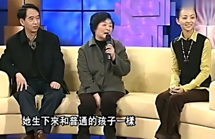 当年春晚"千手观音"聋哑人领舞,被富豪苦追8年,如今怎样了?