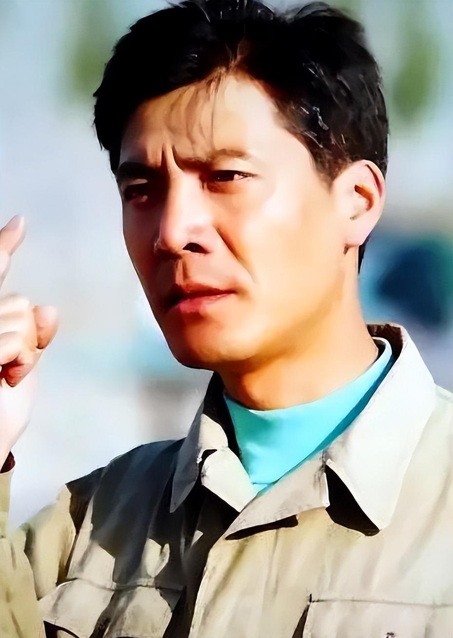 回顾茹萍:与丈夫因聚少离多而离婚,如今女儿也走上了她的老路