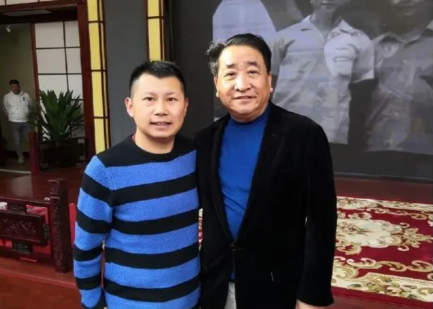 回顾:何云伟,终究为自己的"两面三刀"付出了代价