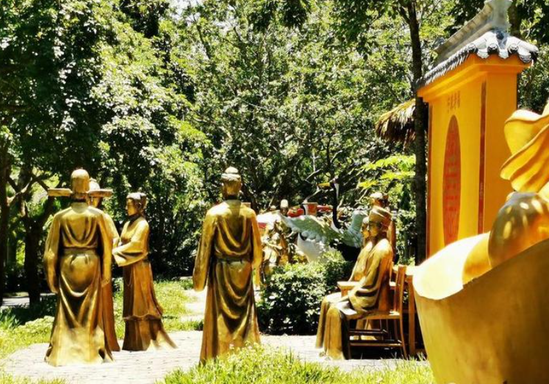 2019年富二代遭人绑架,引出土豪父亲,谁知却是六根不净的老道长