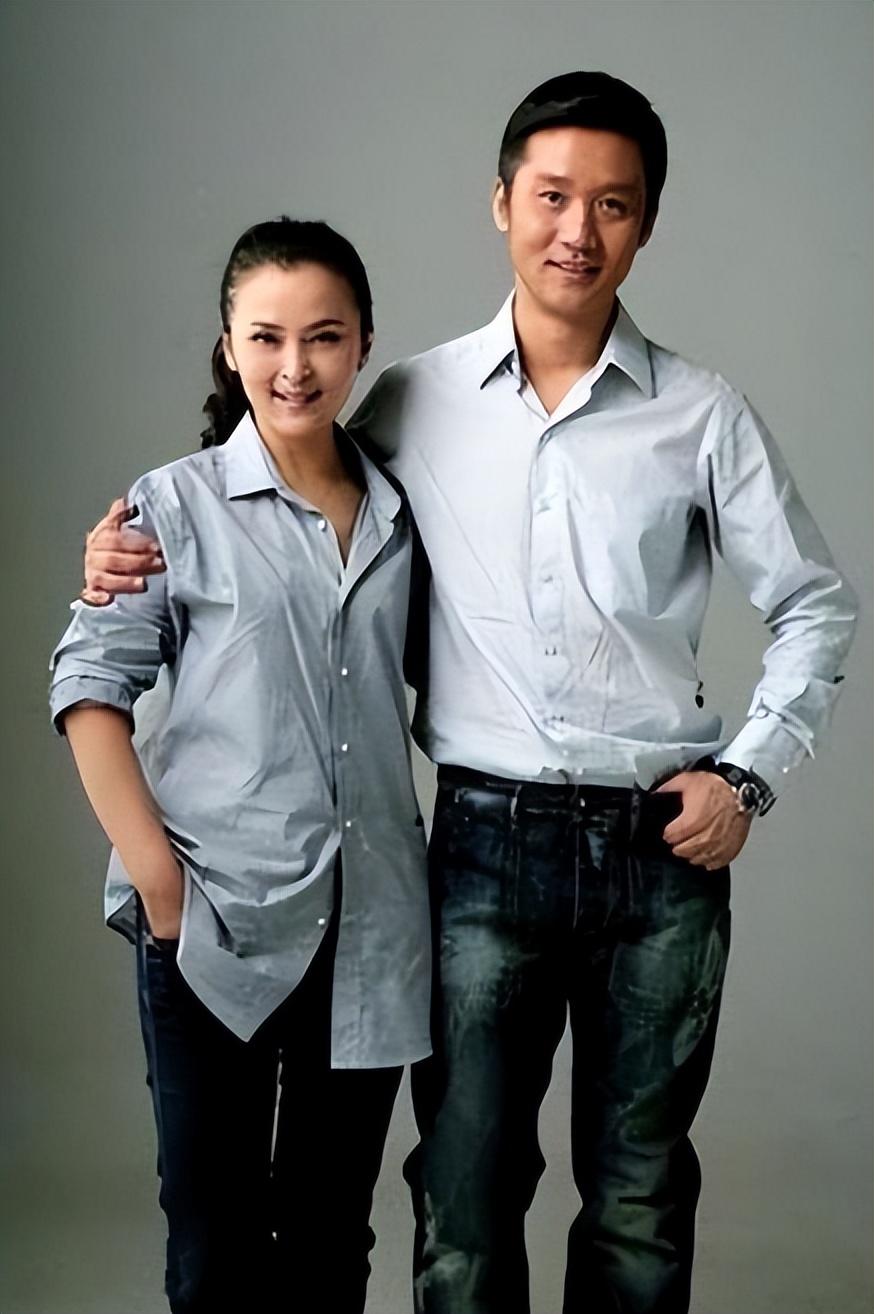 回顾黄志忠:为了柯蓝和结婚13年的妻子离婚,结果竹篮打水一场空