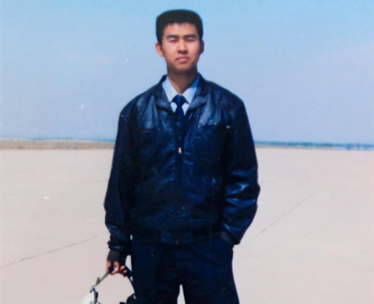 回顾航天员陈冬:封闭训练,老师登报寻找,与妻子生下双胞胎男孩