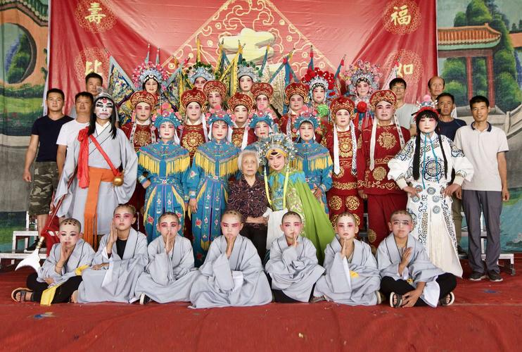 从戏曲融合发展到乡村振兴,以豫剧现代戏为例,看传统与现代融合