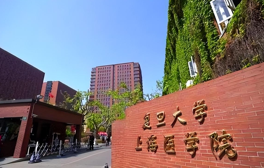 2013年4月1日早上8点,复旦大学医学院的博士生黄洋和往常一样,起床后