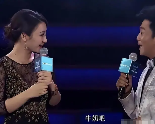 43岁柳岩为啥一直单身?当她穿高跟鞋深蹲的那刻,网友:谁敢追