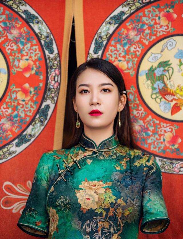 她叫雷庆瑶,断臂女孩,孤胆英雄.