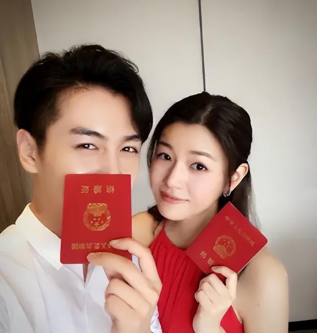 世上绿茶千千万,陈妍希这种太少见,陈晓7年婚姻的心酸谁懂