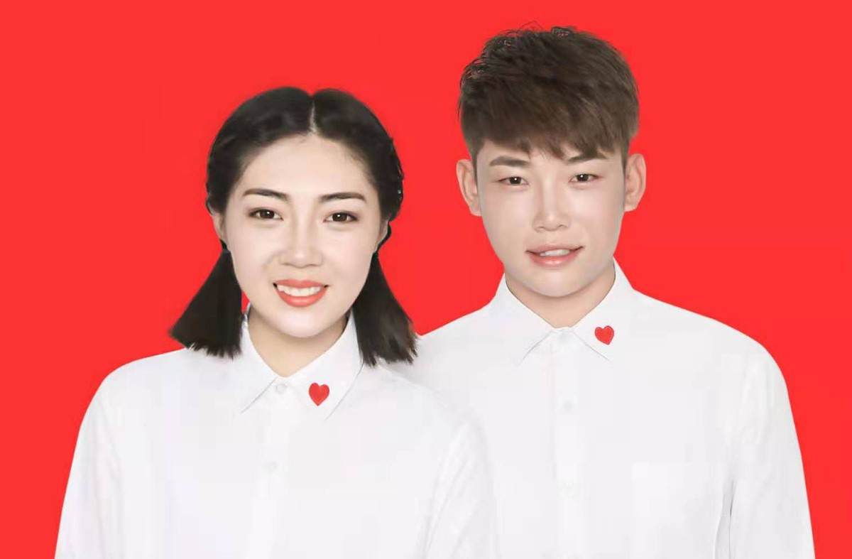 (马昊然,李敖结婚证件照)历经15个月的爱情,终于结果.