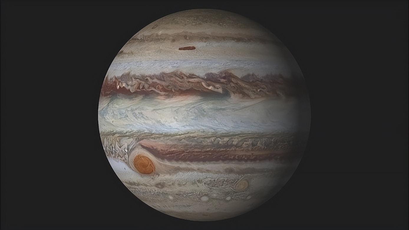表面的木星之眼产生的龙卷风比四个地球还大