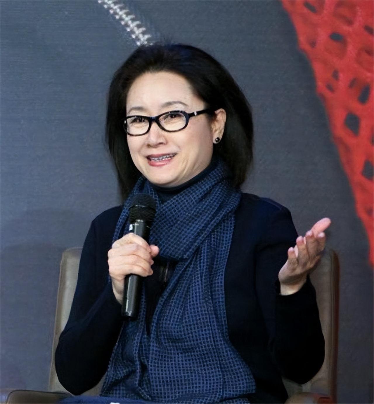 回顾郎昆:5任春晚总导演,3婚出轨演员,52岁患脑瘤抛弃瘫痪小三