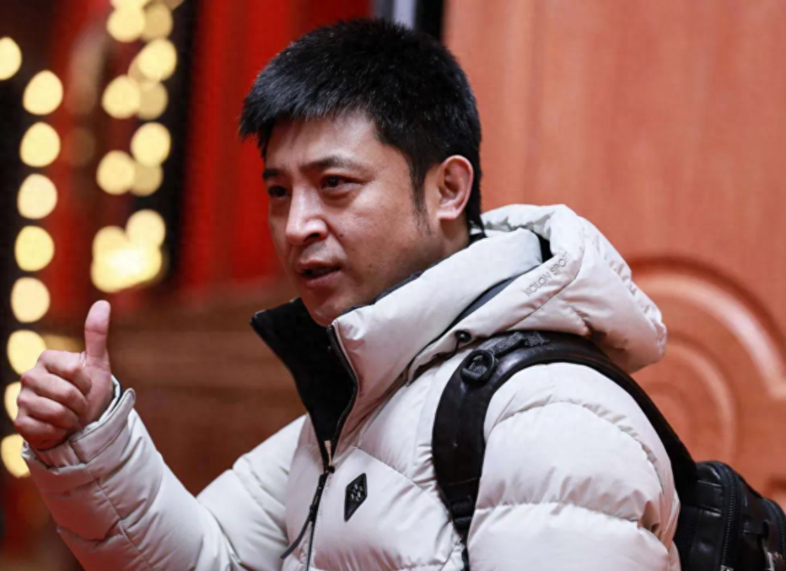 回顾孙涛:娶同学李莉,结婚27年被拿捏死,17次上春晚是她的功劳