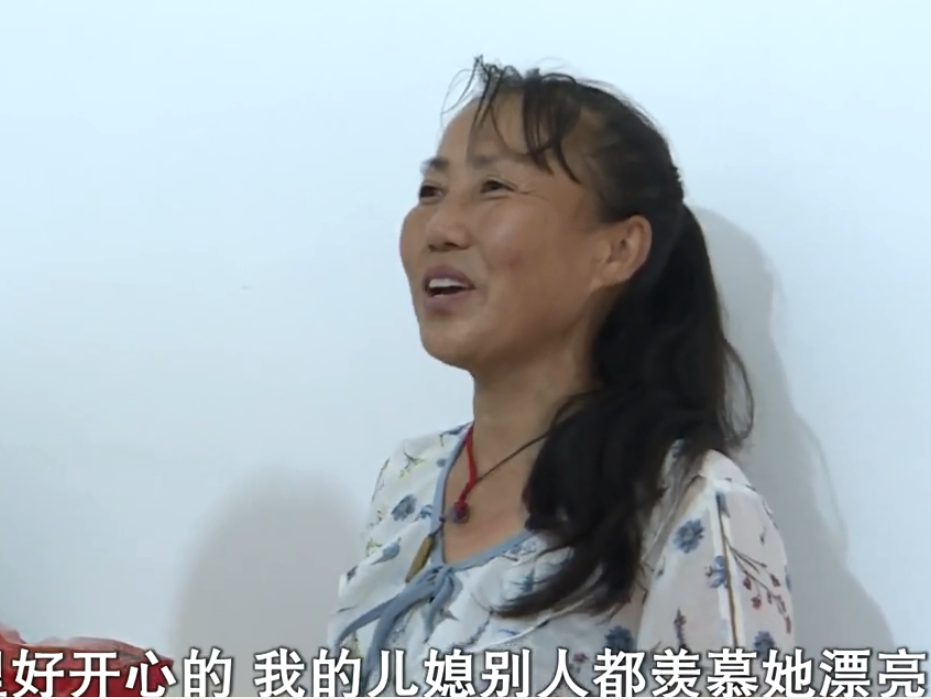 回顾小伙花20万娶漂亮学生,结婚前夜撞破女友秘密,小伙:还我彩礼