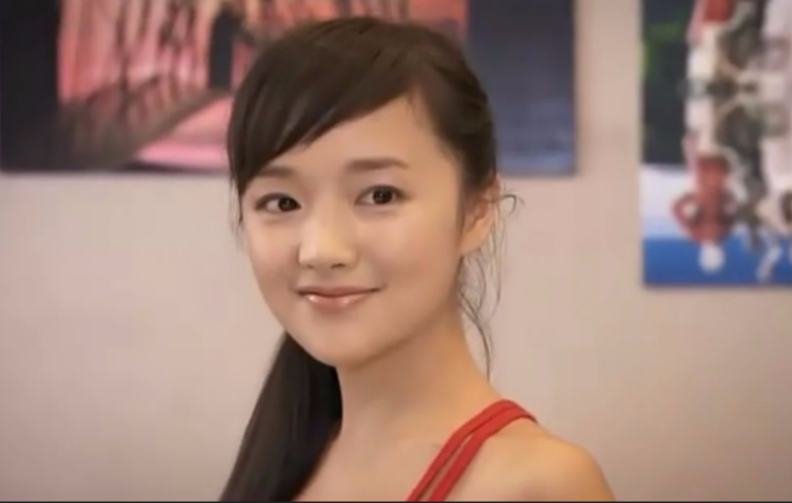 甜美的外表占了很大优势,然而还是惜败给张嘉倪,廖景萱获得了第二名