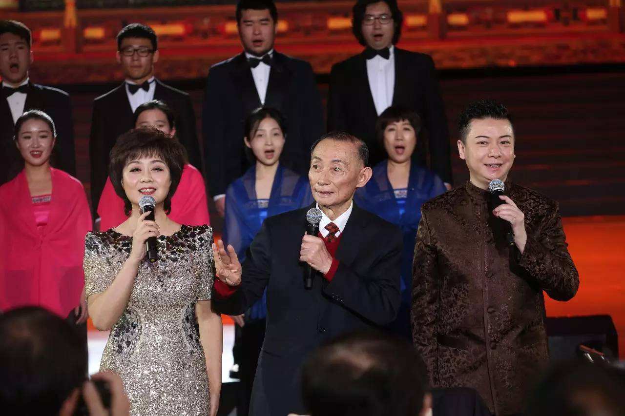回顾梅兰芳之子梅葆玖:和妻子恩爱一生无儿无女,无法原谅李玉刚