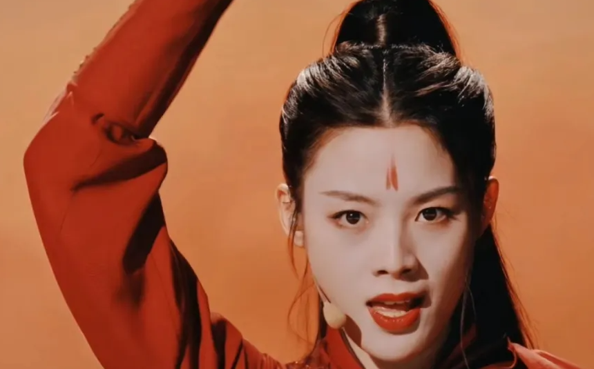 不务正业,陈丽君被黑惨了!普通人接住好运,有多难?