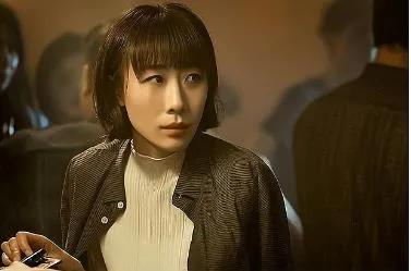 然而,步入职场之后,任素汐却面临着严峻的现实挑战.