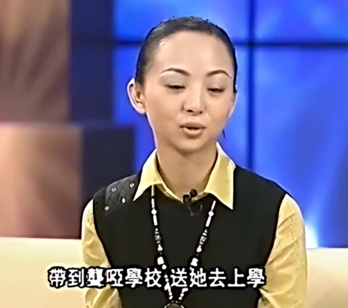 当年春晚"千手观音"聋哑人领舞,被富豪苦追8年,如今怎样了?