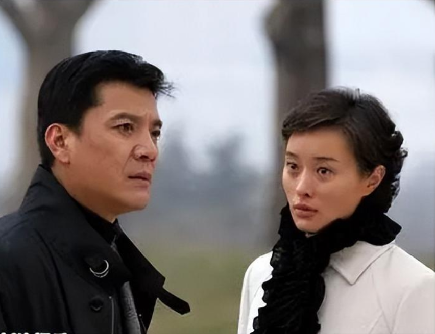 回顾茹萍:与丈夫因聚少离多而离婚,如今女儿也走上了她的老路