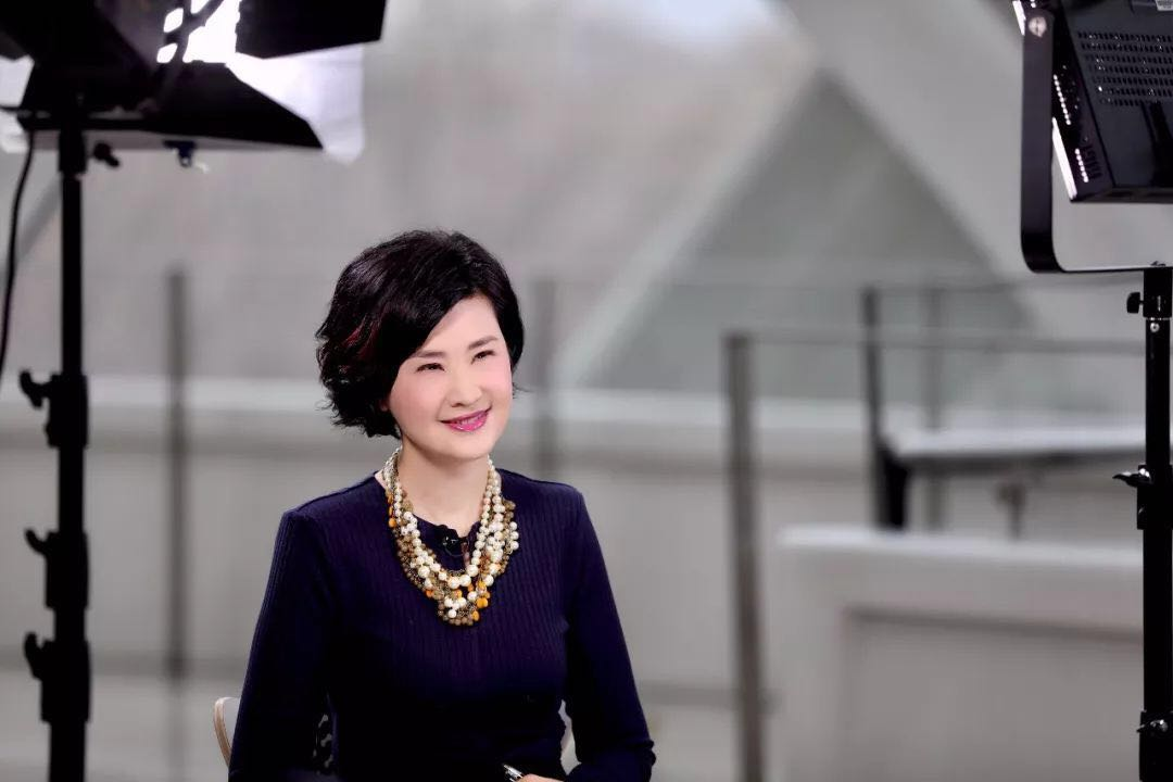 有时候,吴小莉还会整晚睡不着觉,只能靠看电影来打发时间.