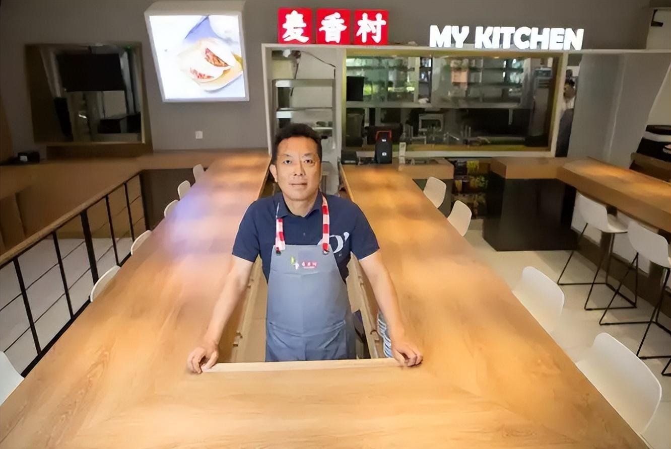 门店全关!扬言要做1000亿的贾国龙,在中式汉堡这一战,输惨了?