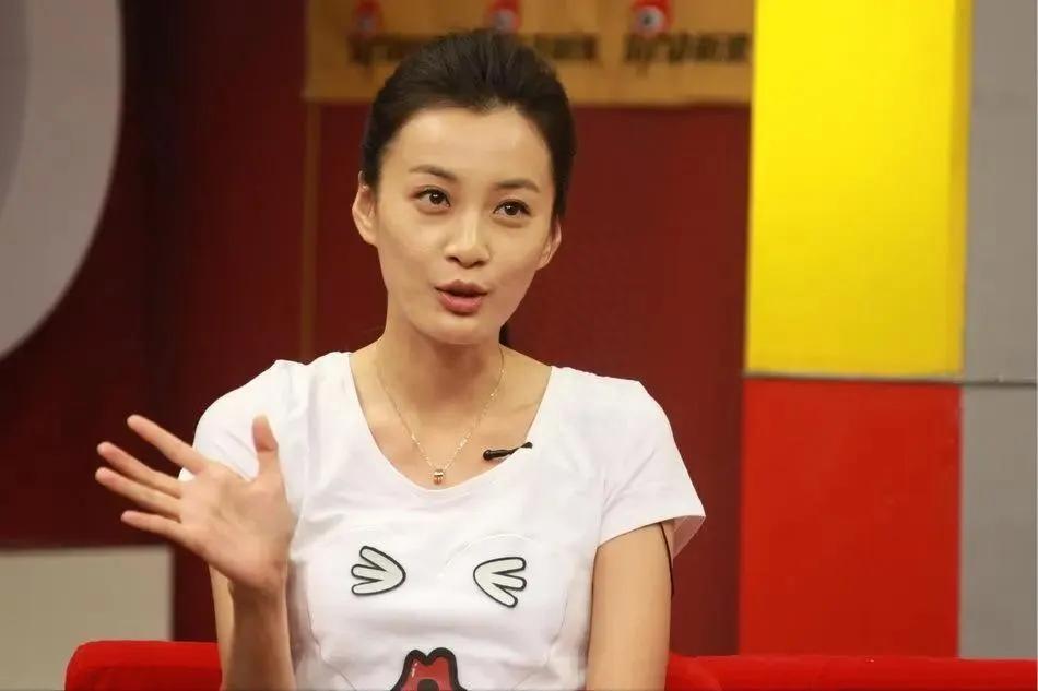 回顾徐梵溪:没有婚姻,也没孩子,男友花5亿娶李小冉她低调成全
