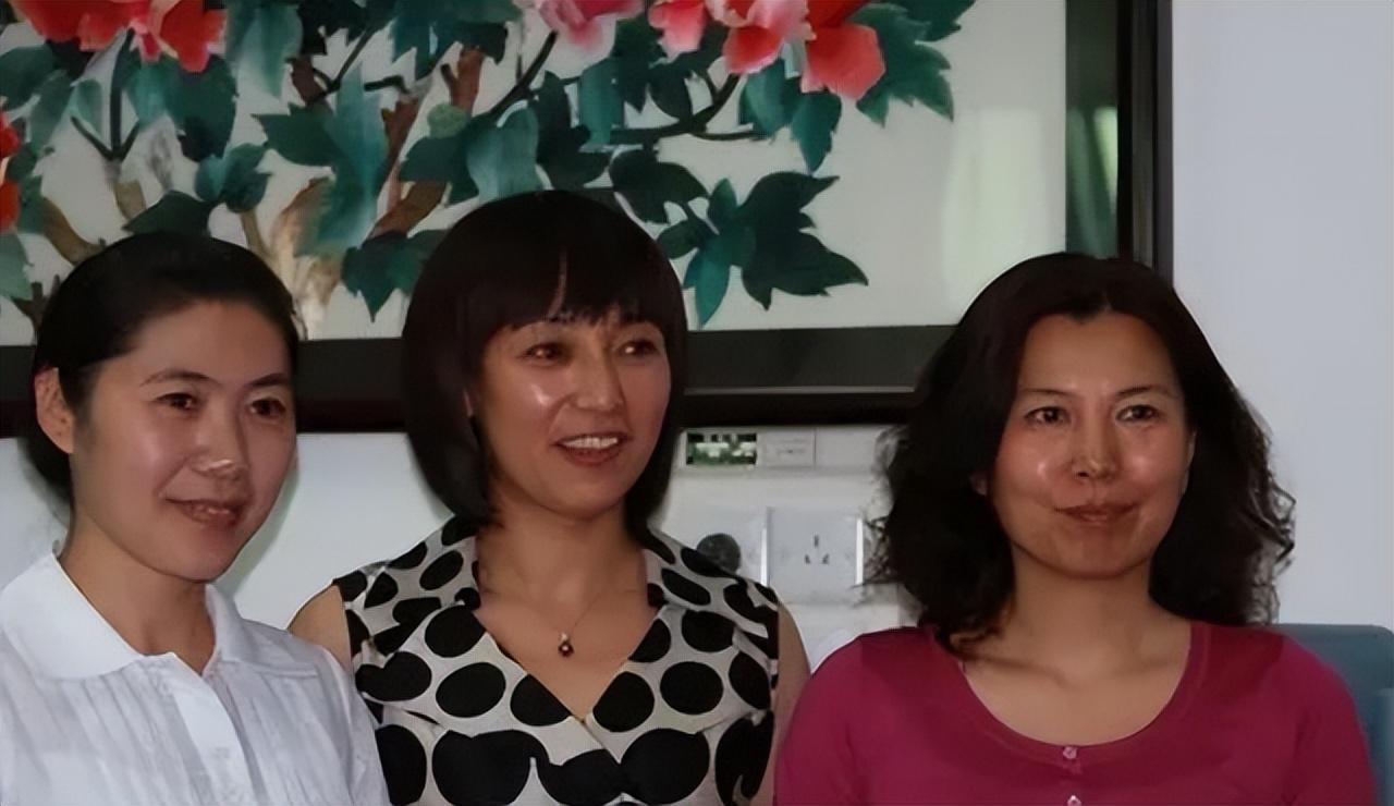 回顾:中途辍学,一度上不起大学的翟志刚,应该好好感谢他的大姐