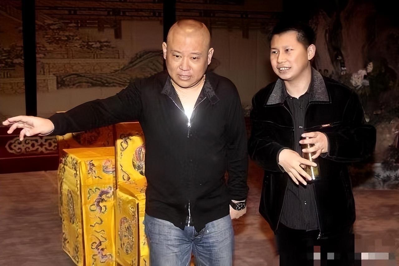 回顾:何云伟,终究为自己的"两面三刀"付出了代价