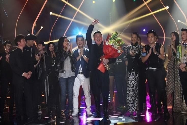 回顾韩磊:苦追王燕两年,39岁终于得偿所愿,结婚16年仍似初恋