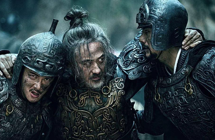 东汉末年是4国并存,为何罗贯中只写了三国?被抹去的一国很熟悉