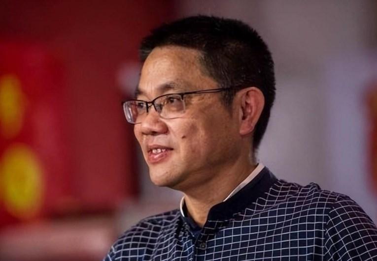 回顾"北大才子"陈生:3年分红11亿,无偿送258套别墅却