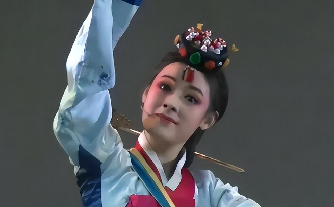 不务正业,陈丽君被黑惨了!普通人接住好运,有多难?