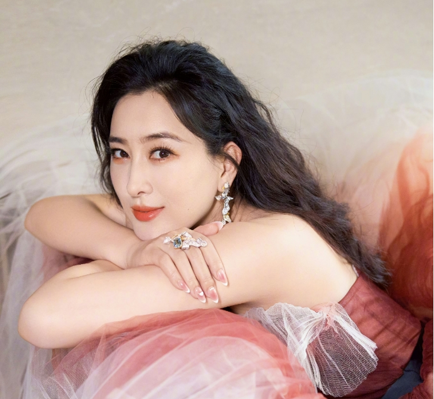 黑龙江十大美女明星 1 傅艺伟,1964 年生于黑龙江省哈尔滨市 2.