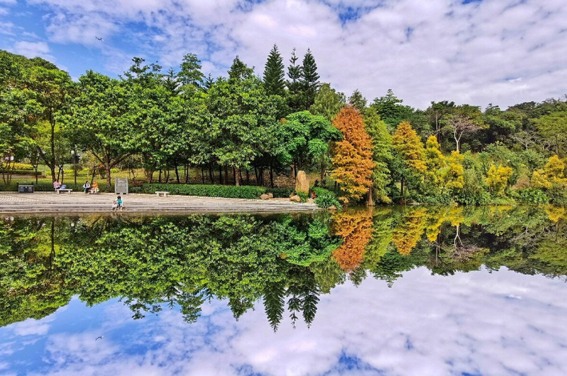 广州云溪生态公园位于广州市白云山风景名胜区西侧,是一个集自然美景