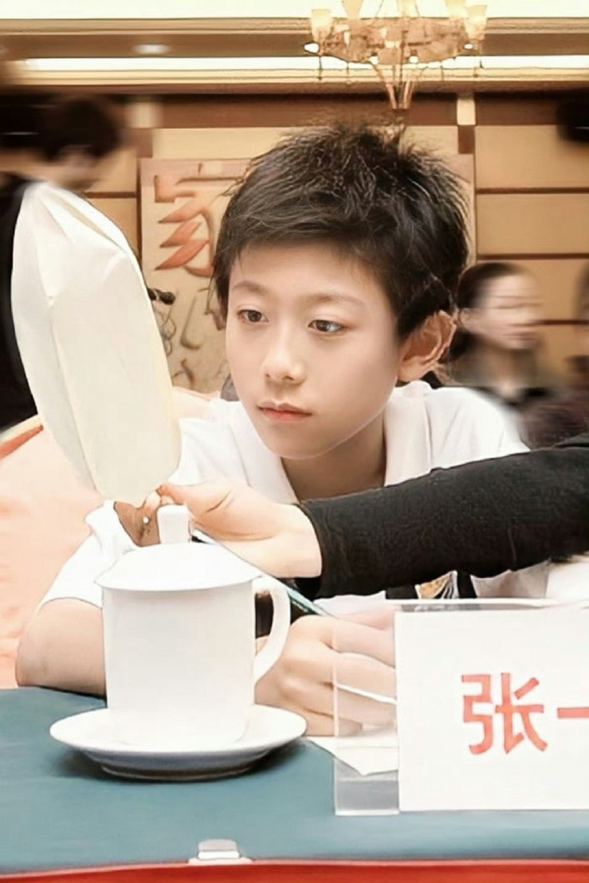 家有儿女小演员今昔对比# 这么一看张一山长到现在确实和小时候一模