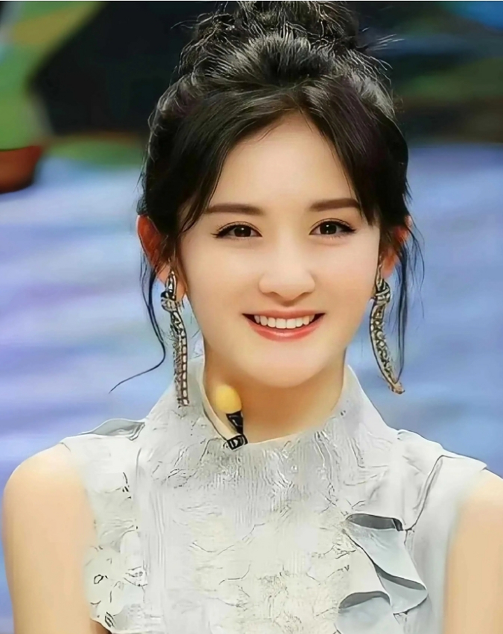 四川省十大美女明星 1. 谢娜,1981 年出生于四川省德阳市中江县. 2.