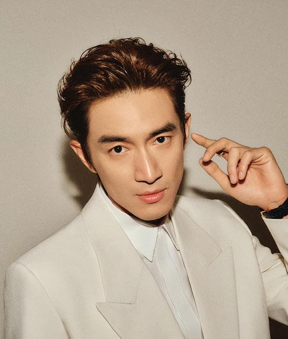 她是林更新最想挽回的一个前任,却在林更新开口前,和别人结了婚