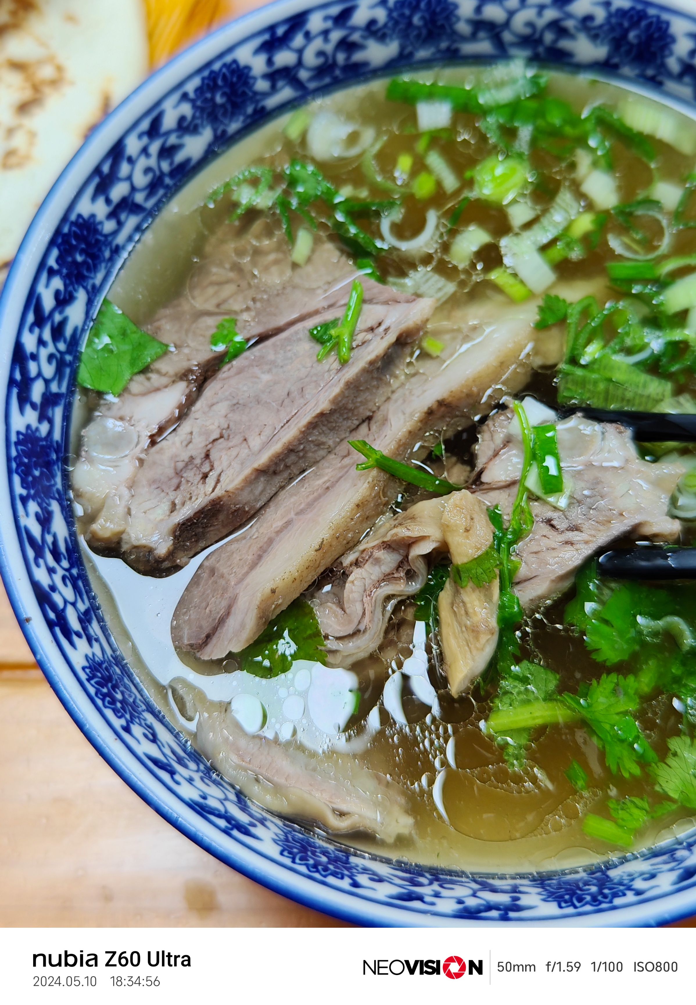 老家是澄城的,老家的名小吃就是水盆羊肉.