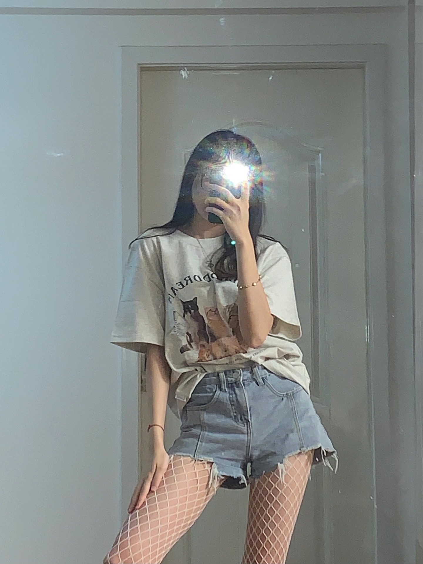 可盐可甜的白色渔网袜