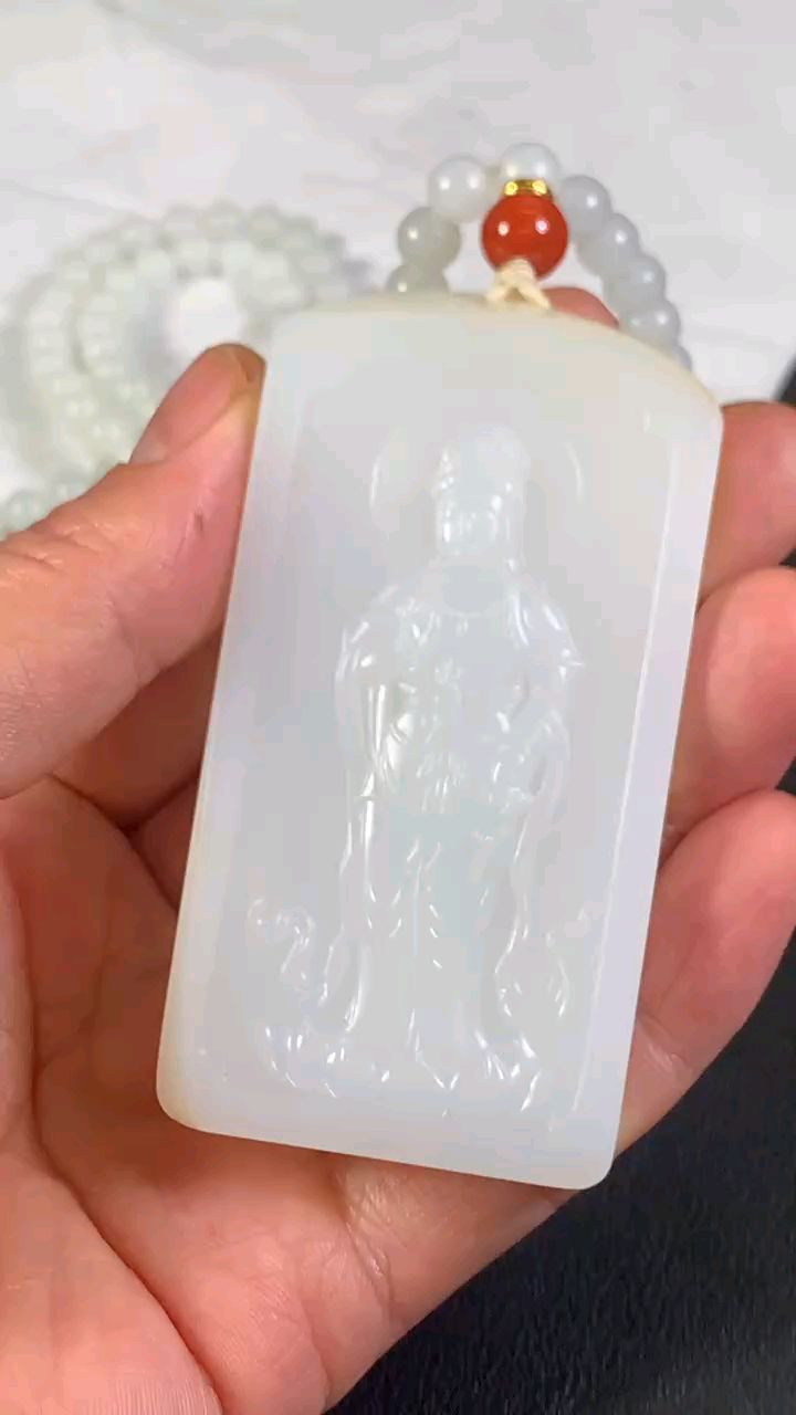 羊脂白和田玉观音牌子