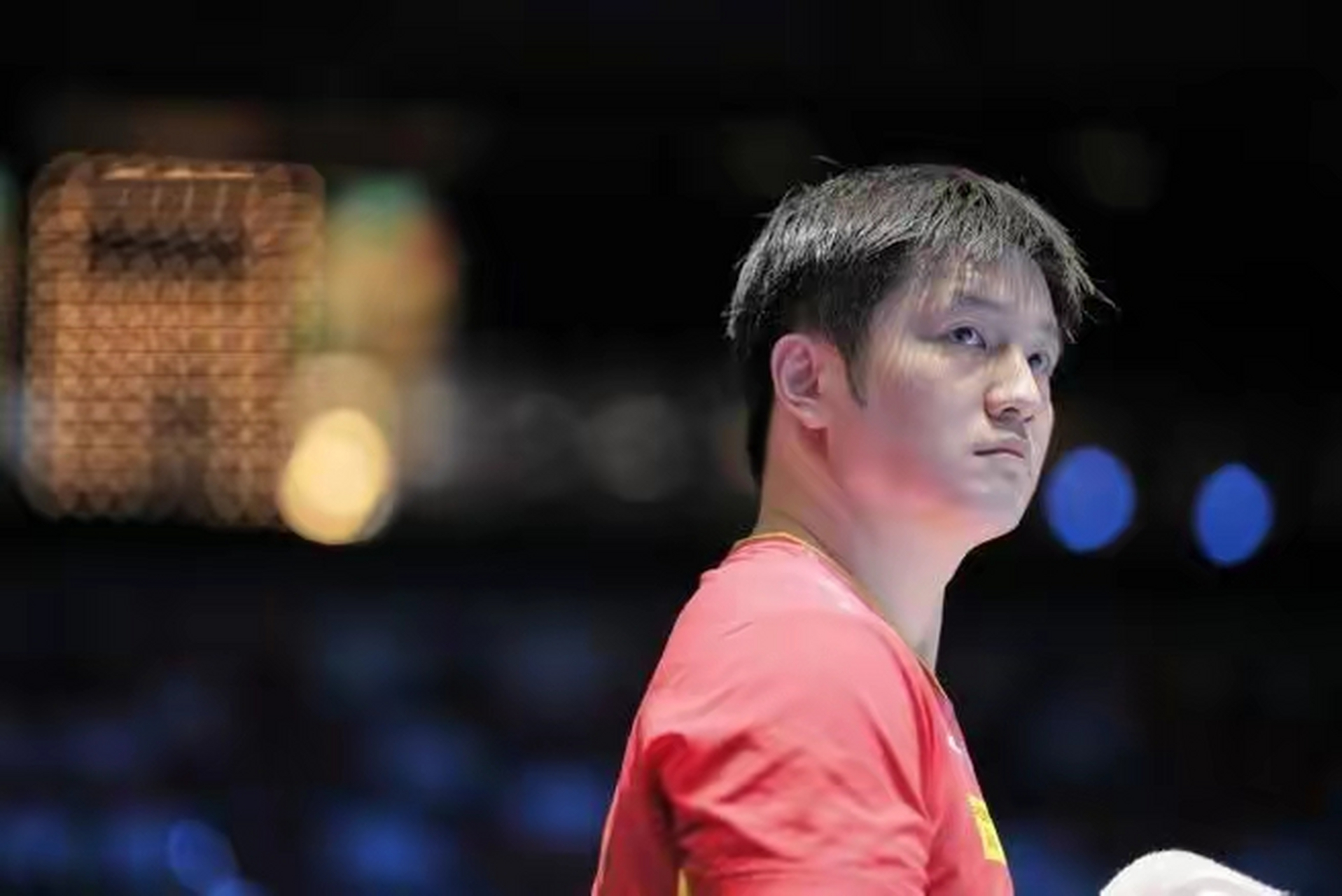 总有些"键盘教练"在背后指手画脚,嚷嚷着樊振东这一年的表现不咋地