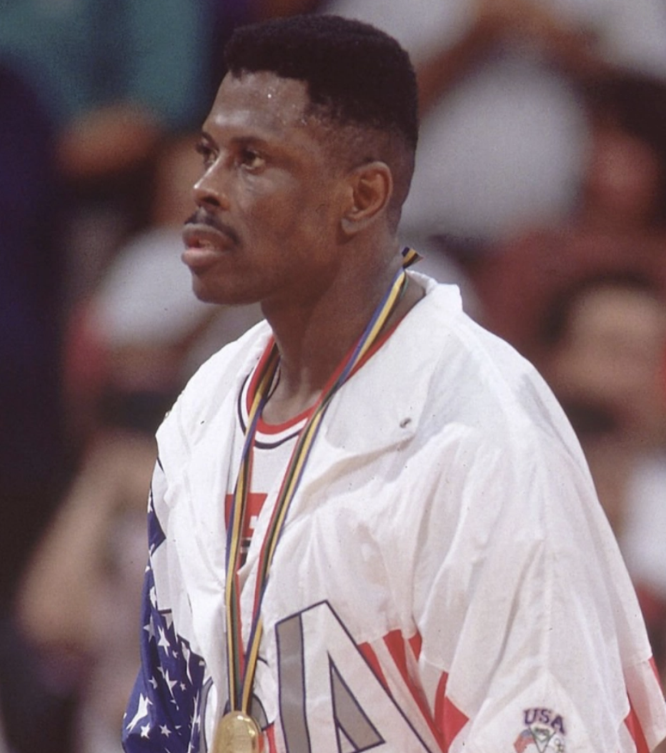 4,中锋:帕特里克·尤因 号码:6.