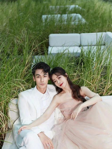 这才是"人间尤物"!北京这一夜,49岁的陈紫函白皙透亮成焦点!