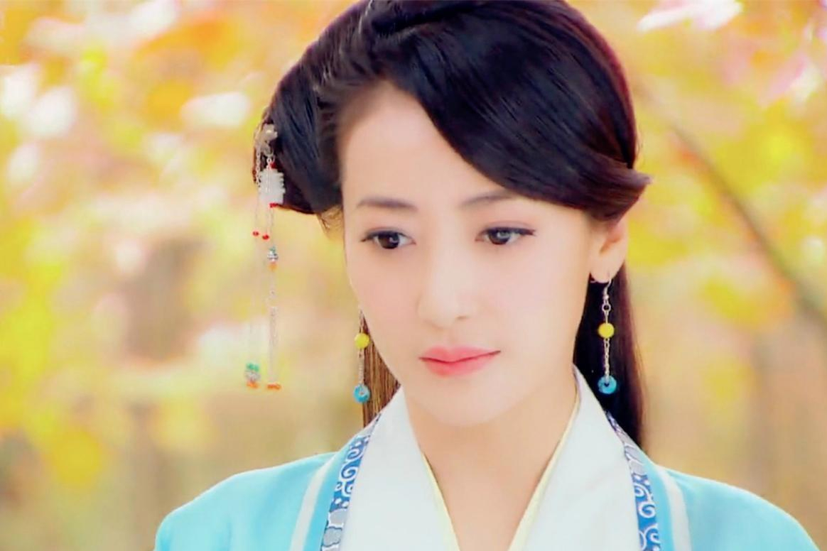 这才是"人间尤物"!北京这一夜,49岁的陈紫函白皙透亮成焦点!