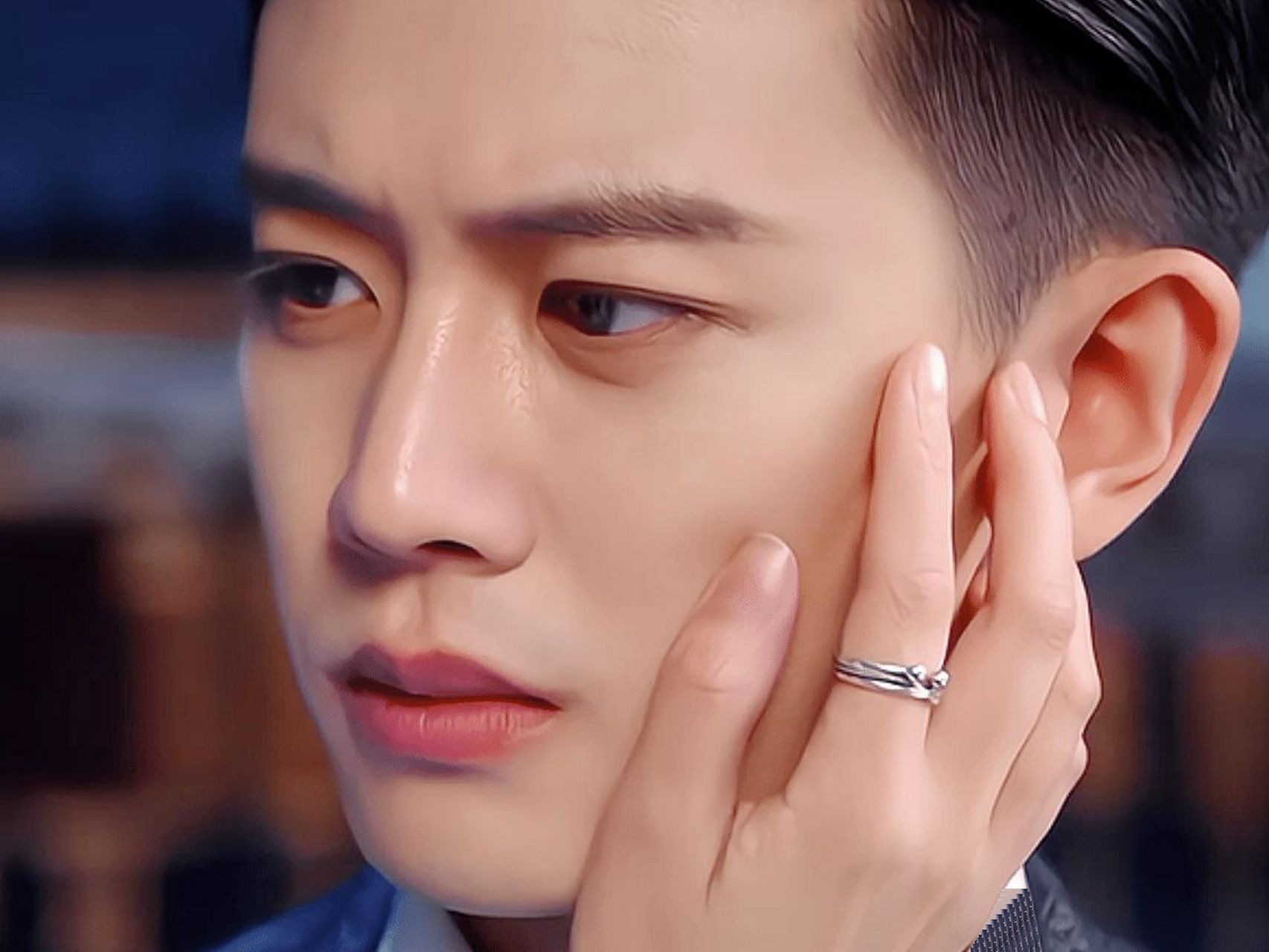 任嘉伦眼神让人沦陷的