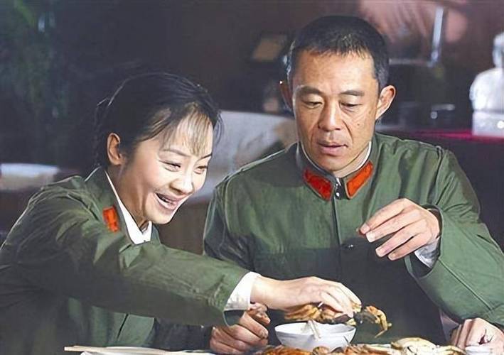 回顾潘雨辰:与侯勇离婚后,独自带娃生活,今10年过去了仍单身一人