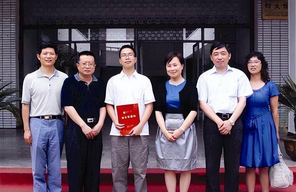 回顾江苏考生王云飞:高考写755字文言文,拒绝北大特招,现状如何?