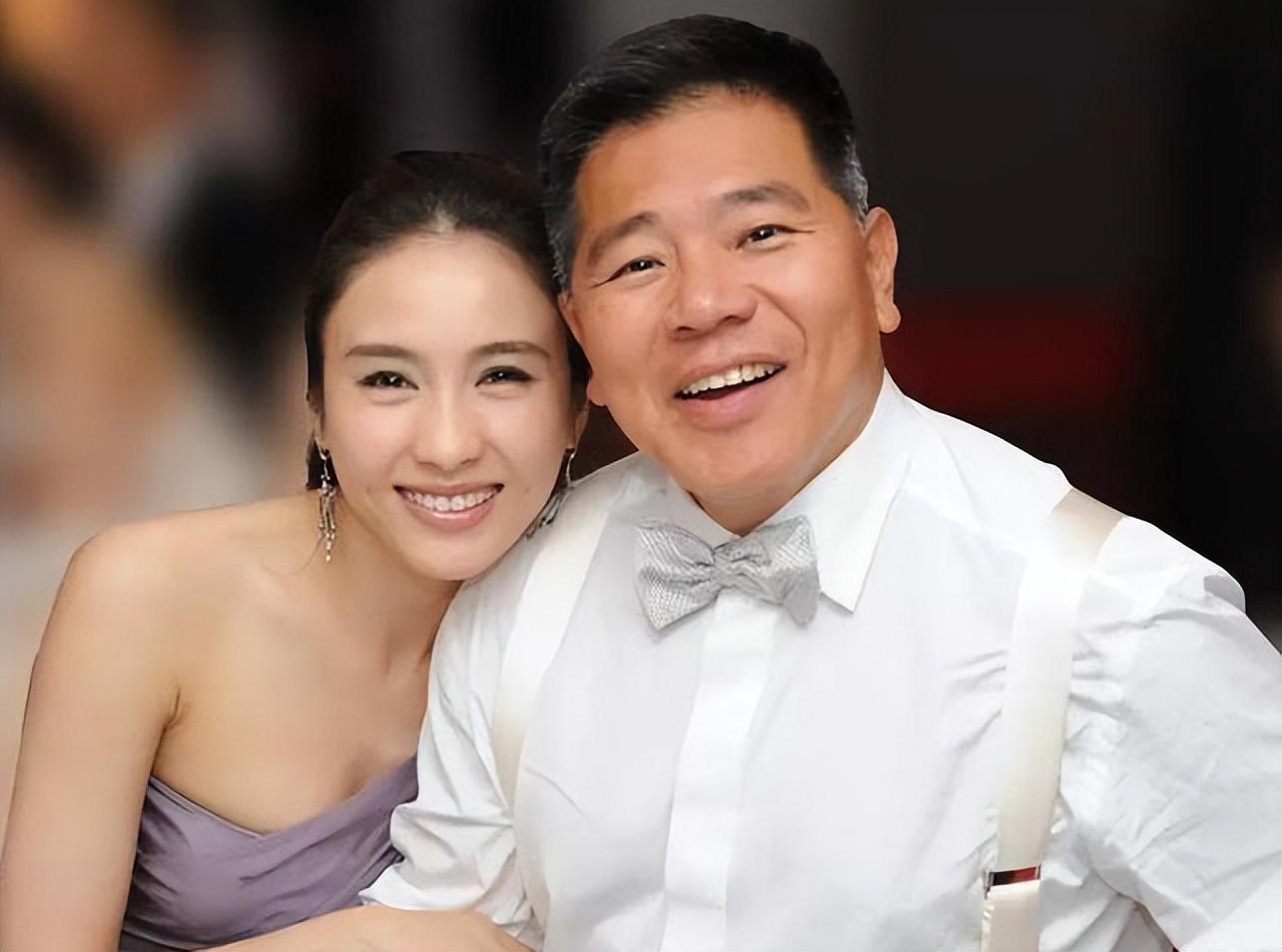 回顾《古惑仔》8位"大嫂"现状,有人路边摆摊,有人身家亿万