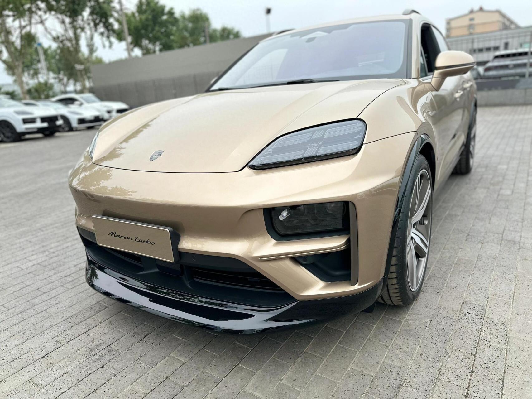 保时捷macan纯电版震撼上市!72.