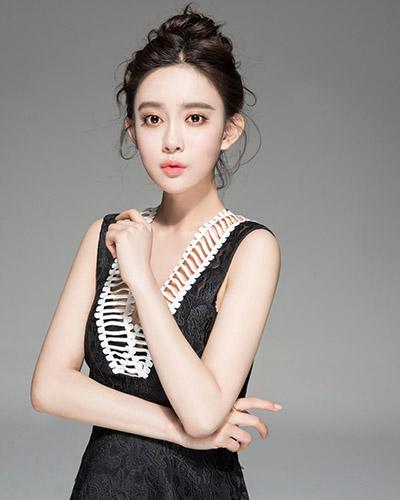 明明唱歌不好听的演员,却频繁上晚会搞跨界献唱,谁审美出了问题