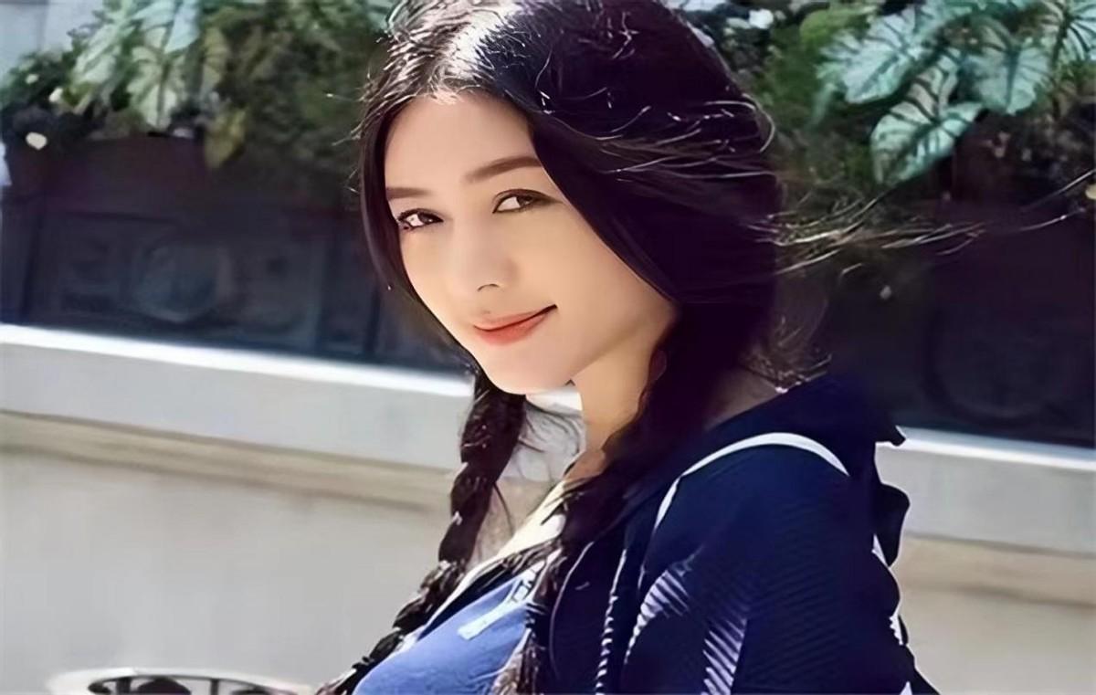 回顾:徐明病逝7年了,遗孀田海蓉的痴爱令人泪目